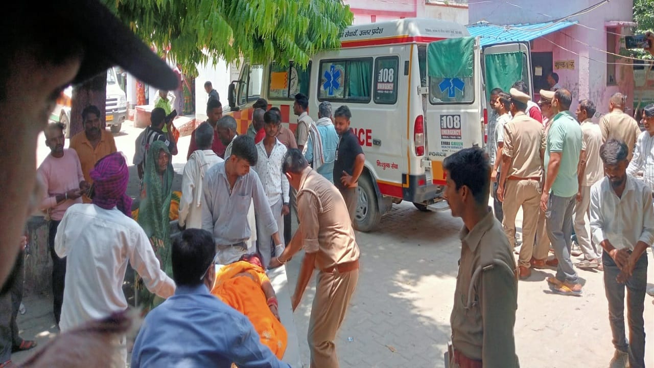 Budaun Accident Two tractors racing on highway ran over e-rickshaw accident left family with lifetime of grief