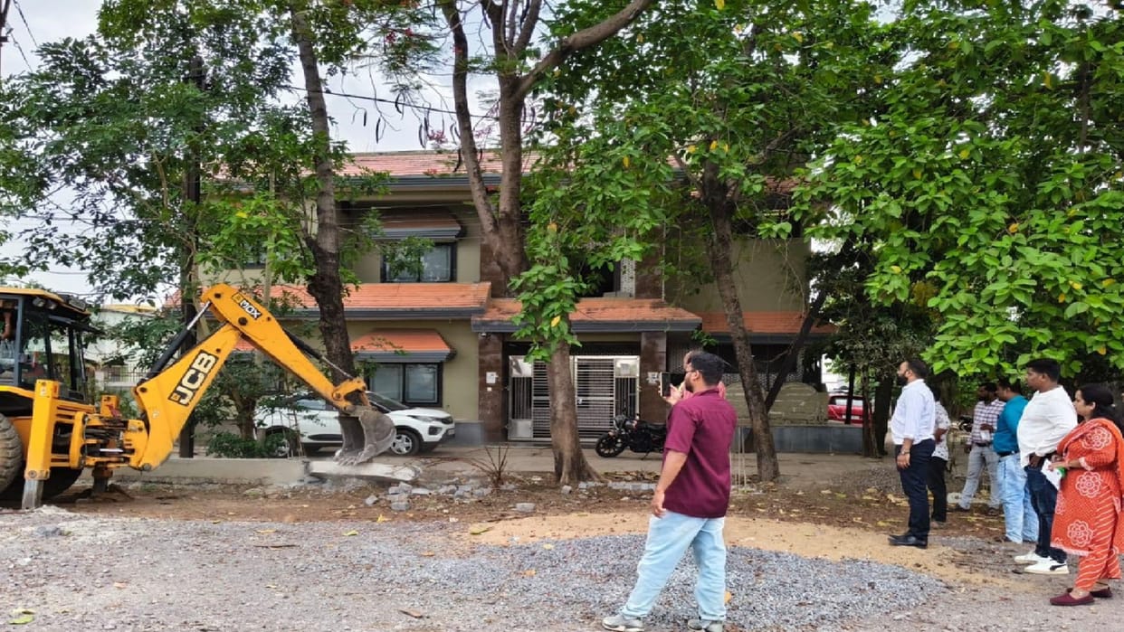 Housing and Infrastructure Development Board removed encroachment from the land of Sejbahar Phase-1 Colony.