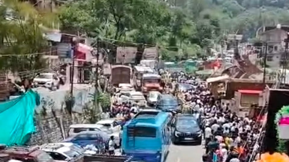Travelers stuck in traffic jams for hours at Kainchi Dham