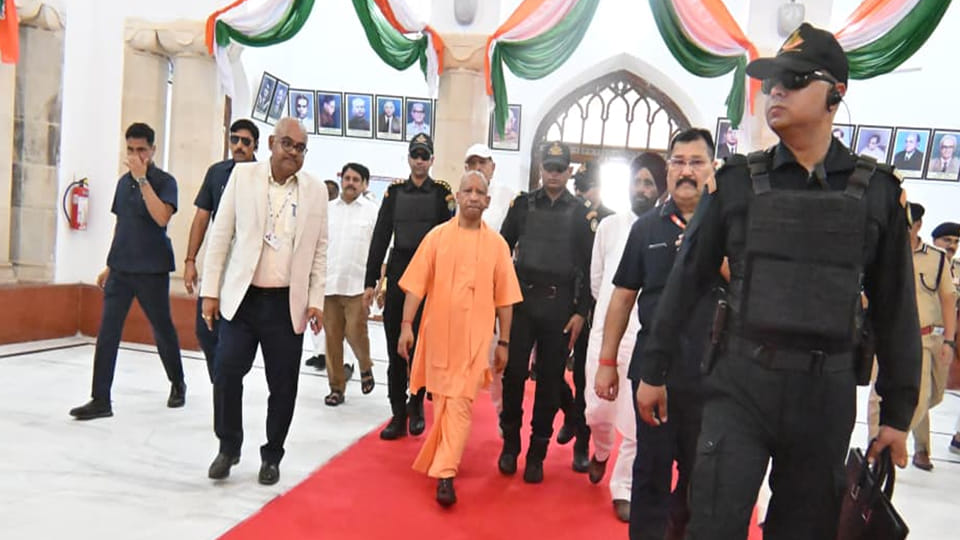 CM in Kanpur: CM Had Bottle Gourd & Ridge Gourd Curry and Kheer Before Review Meeting at CSA