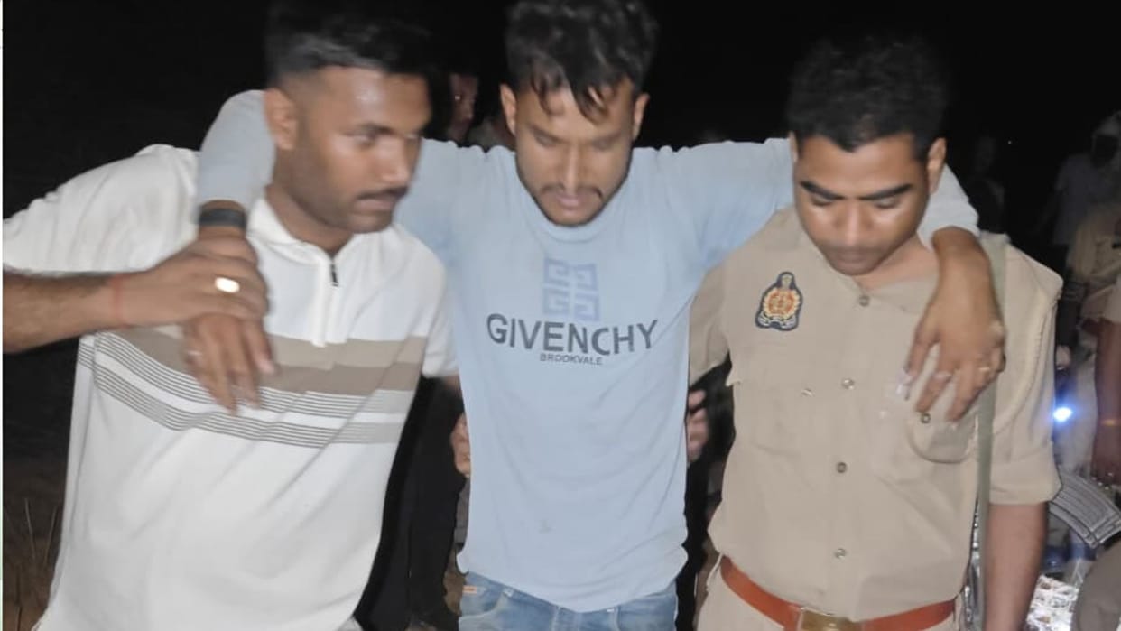 Three arrested including cattle smuggler with ₹50,000 bounty following an encounter in sonbhadra