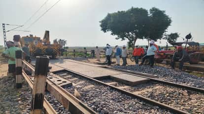 Trouble due to closure of railway gate
