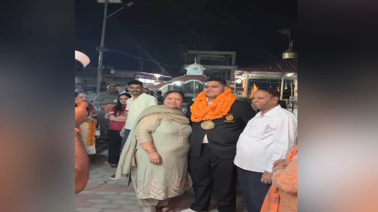 शिवम भारद्वाज ने तीन विश्व रिकॉर्ड के साथ जीते तीन स्वर्ण पदक।