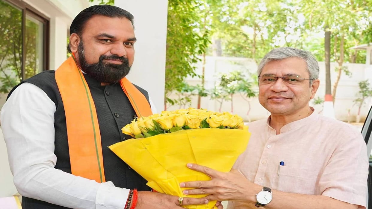 Patna Railway Station Expansion Ashwini Vaishnaw Announces New 5-Platform Station for Bihar