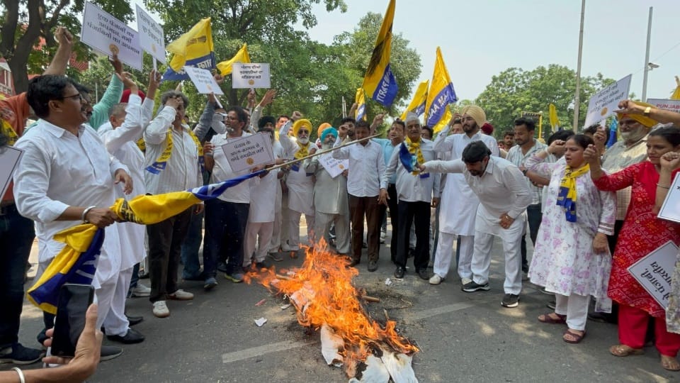 Row over Chandigarh BJP President statement AAP protest