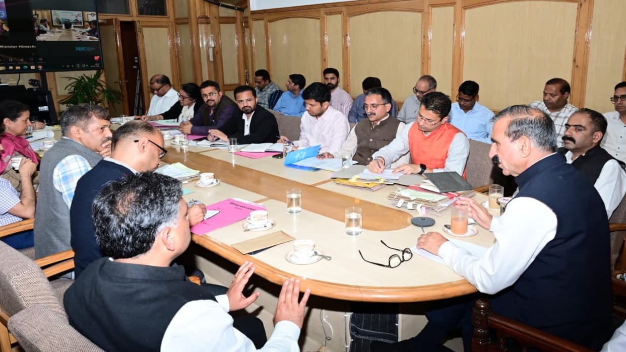 Super specialty doctors to receive this allowance; CM Sukhu issues directives at Health Department meeting.