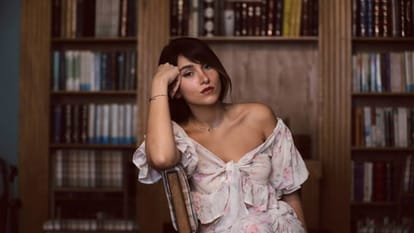 Iranian Artist Parastoo Ahmadi Gets 74 Lashes For Singing Without A Hijab In A Concert In Iran
