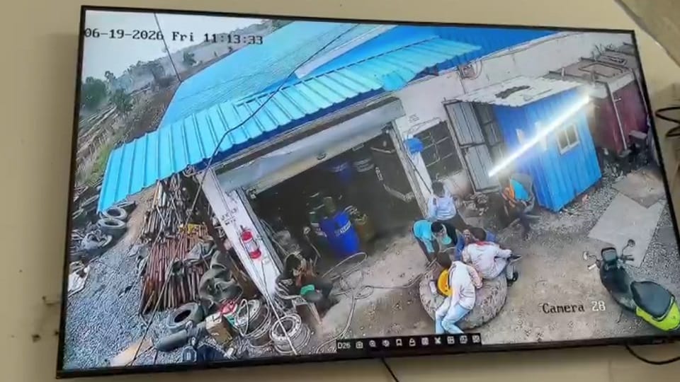Tragic accident in Bilaspur Helper killed and three injured after JCB tyre bursts incident captured on CCTV