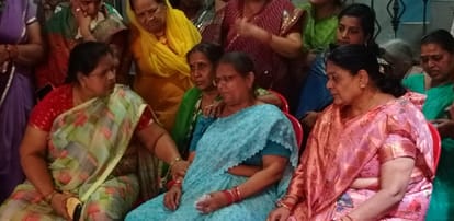 Kanpur Wife Kills Husband Niharikas mobile is at home how will the chats with her lover be retrieved