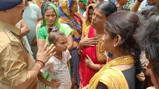Kanpur Family members create an uproar over Golu murder case demanding bulldozers against accused