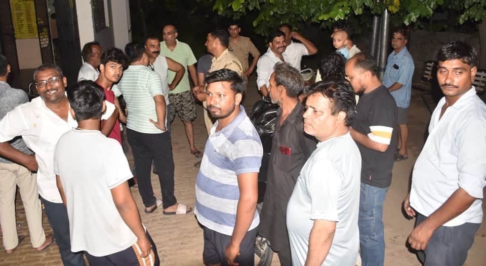 People besieged a power substation in Moradabad; not even a lineman could be found to fix the fault