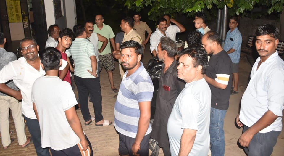 People besieged a power substation in Moradabad; not even a lineman could be found to fix the fault