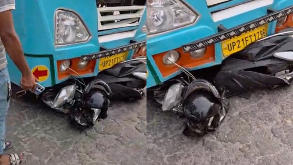 Moradabad: Speeding bus hits scooter; doctor dies spot; he was his way drop student off coaching