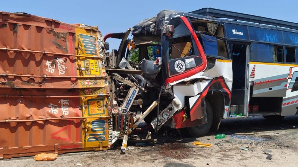 Jhansi: Bus collides with container truck on Jhansi-Lalitpur highway; 26 passengers injured