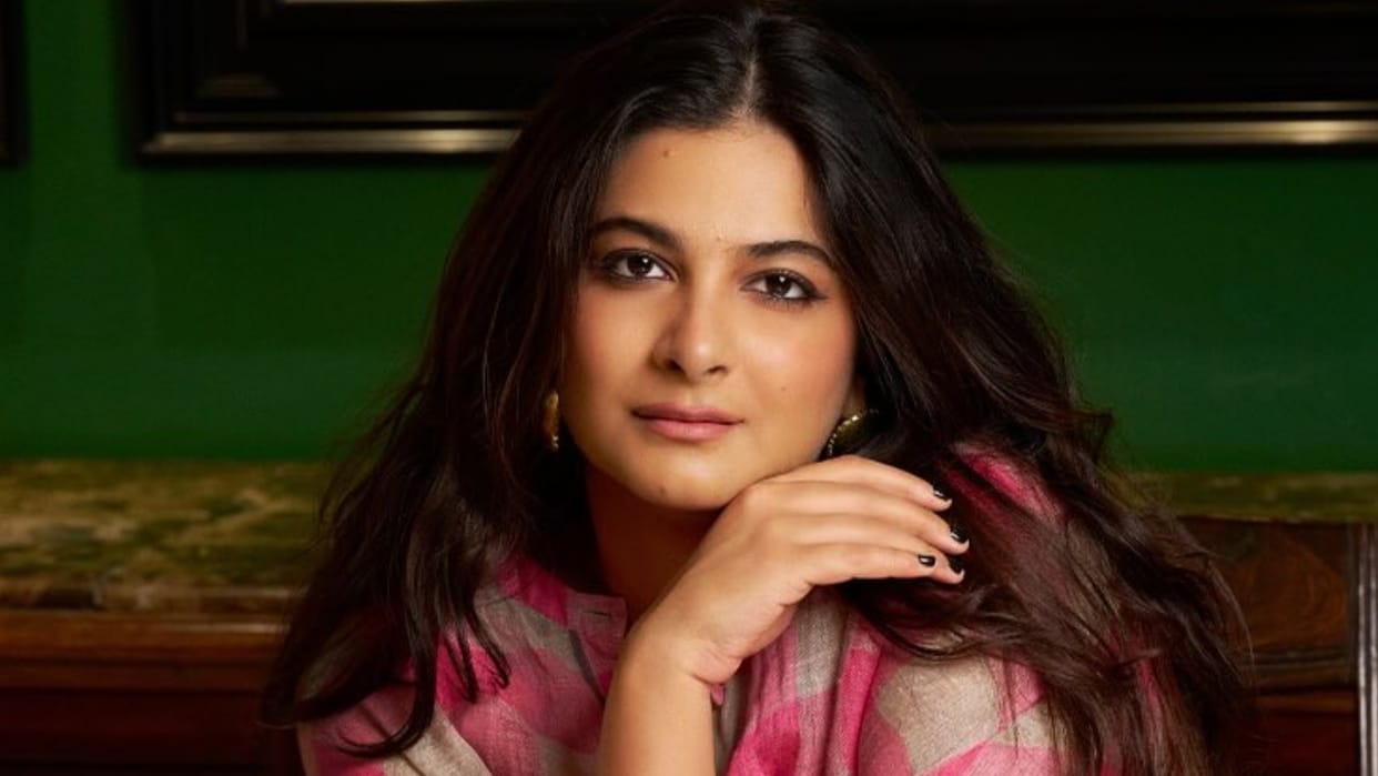 Filmmaker Rhea Kapoor Diamond Earrings Missing During US Trip Case filed