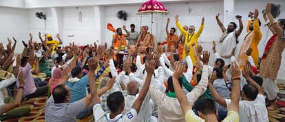 Saharanpur: Grand Welcome for Shankaracharya, Call for Cow Protection and Preservation of Sanatan Culture