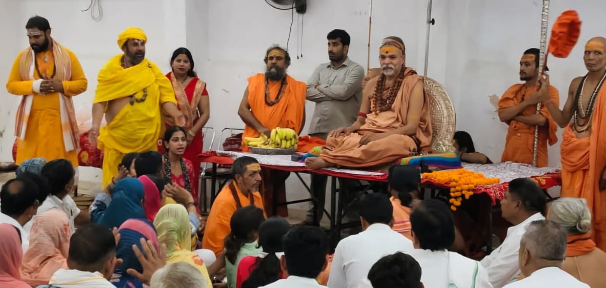 Saharanpur: Grand Welcome for Shankaracharya, Call for Cow Protection and Preservation of Sanatan Culture