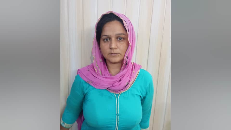 Meerut Murder Case Gurpreet in contact with her lover Arpit before and after her son murder police arrested