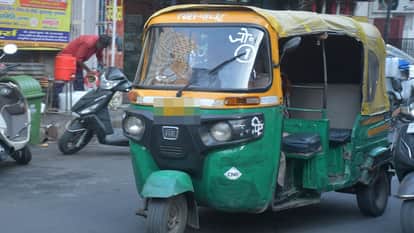 Moradabad: No fare chart in any auto-rickshaw—how is one to know the fare for a specific destination