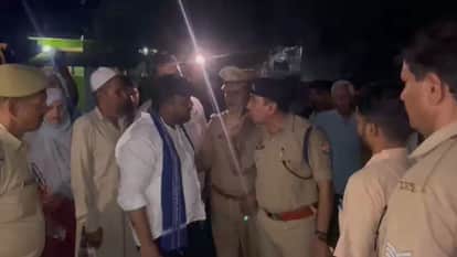 पुलिस से नोकझोंक