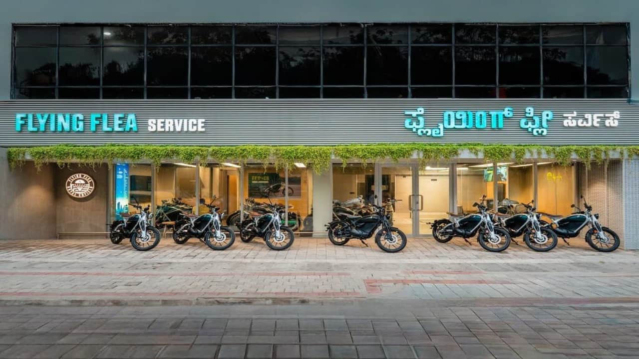 Royal Enfield Flying Flea C6 Deliveries Begin in India: Electric Bike Offers 154km Range and BaaS Option