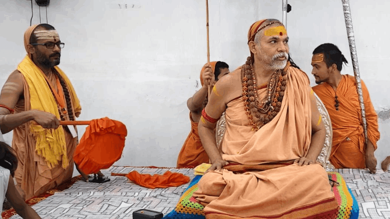 Shankaracharya Avimukteshwaranand lashes out at Yogi govt and calls cow protection charade