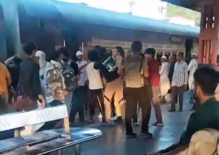 inside story of murder at Shahdara railway station many questions being raised