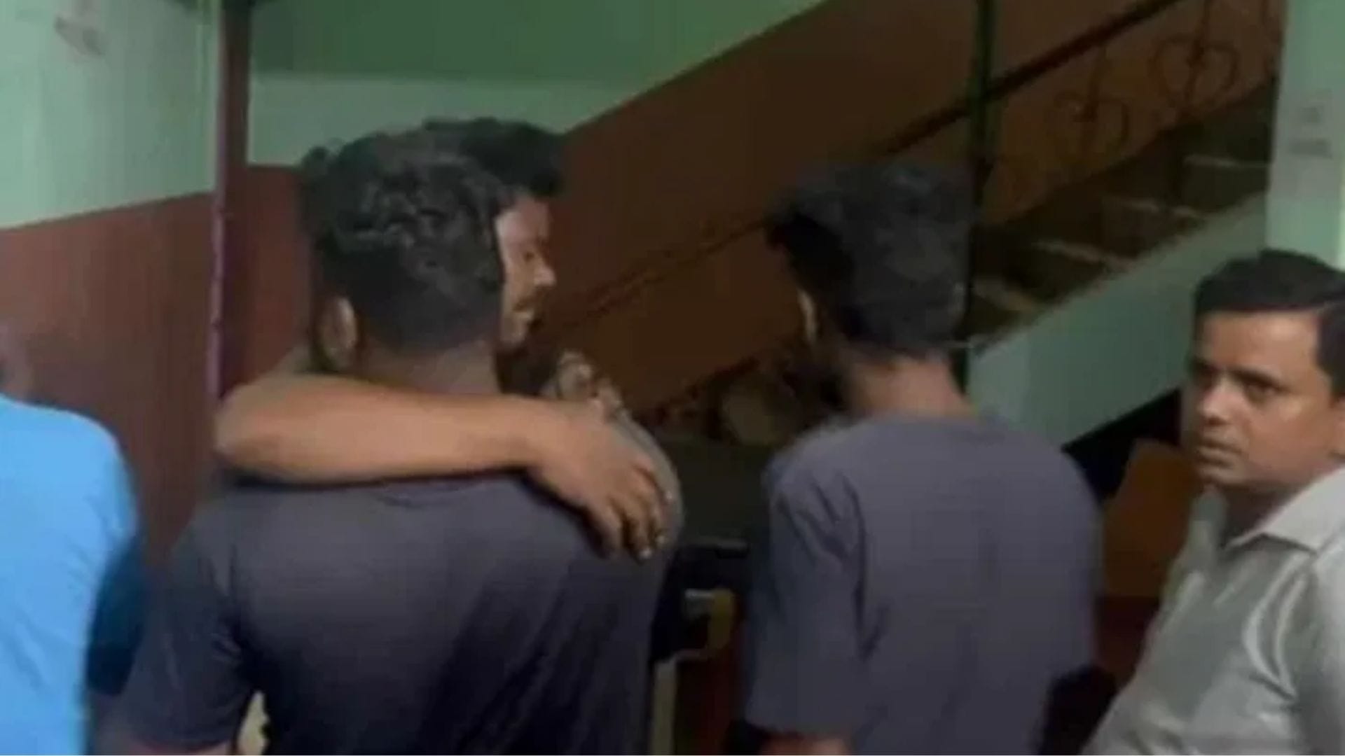 शोकाकुल परिजन