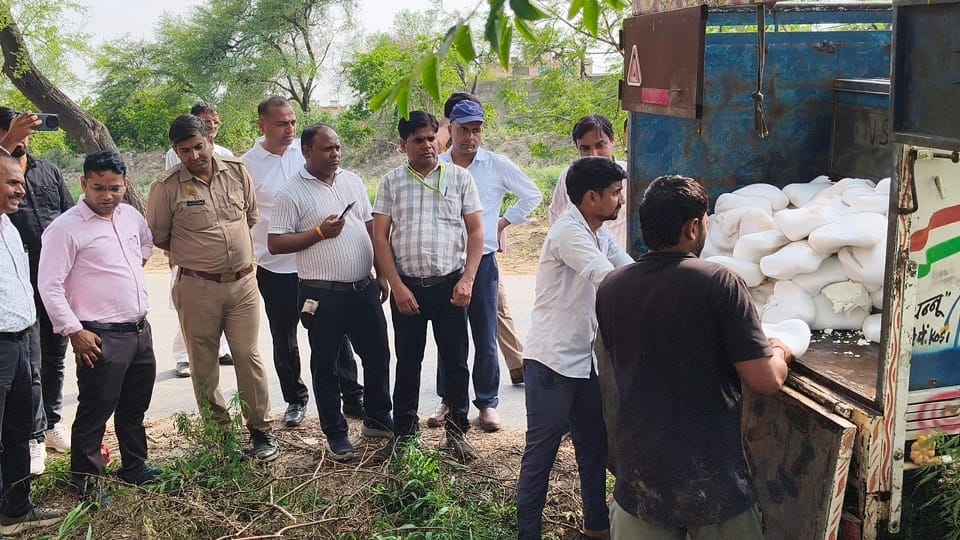 Food Department team had 1200 kg of paneer and 3000 liters of milk destroyed in Mathura