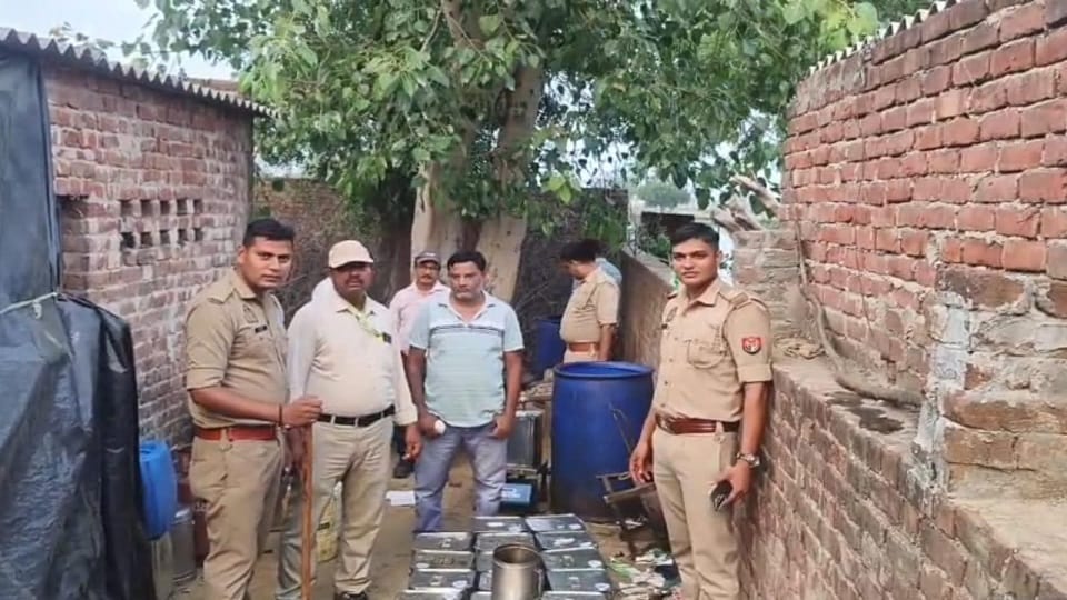 Food Department raided location seized adulterated ghee in Tundla