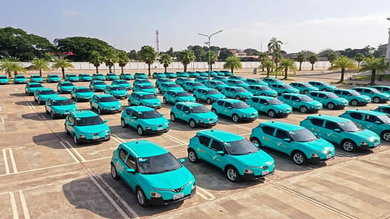 Green SM Drivers Allege Salary Shortfall, Claim ₹40,000 Promise Turned Into Just ₹700 Payout