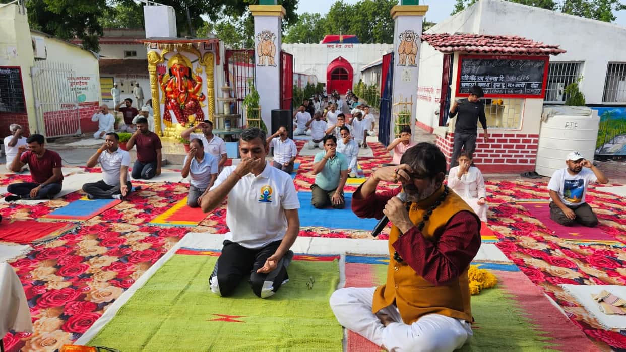 Yoga Day: 1,000 inmates performed yoga at Bhairavgarh Jail claim submitted for a Guinness World Record