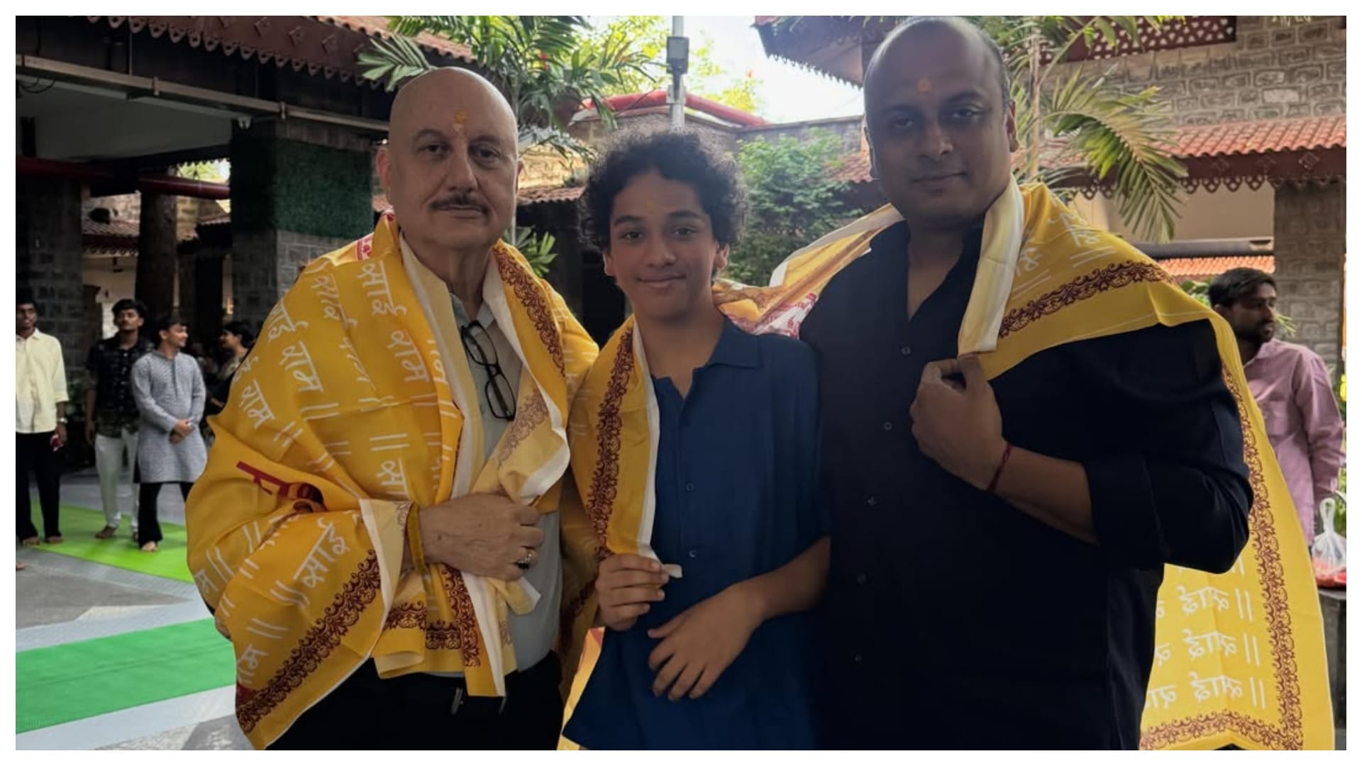 anupam kher seek blessings at shirdi sai baba temple share video