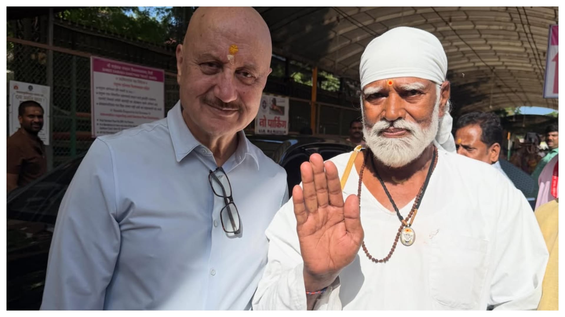 anupam kher seek blessings at shirdi sai baba temple share video