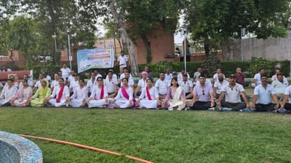 Yoga Day 2026: CM performs yoga at the foothills of Jhansi Fort; camps organized across the district.