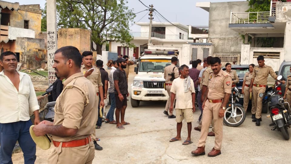 Wife murdered by beheading with a battle-axe in baghpat Had a love marriage in Haridwar eight years ago