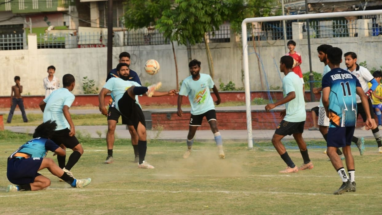Football Banaras Sporting team reaches final thanks consecutive goals from midfielder striker