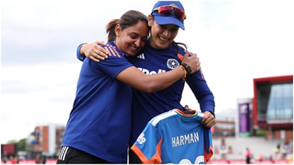 IND W VS SA W: Harmanpreet Kaur creates history completes 200 t20i matches womens world cup 2026