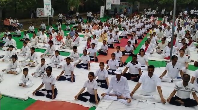 Kanpur Yoga Day 2026 Green Park immersed in spirit of yoga school children practiced yoga alongside officials