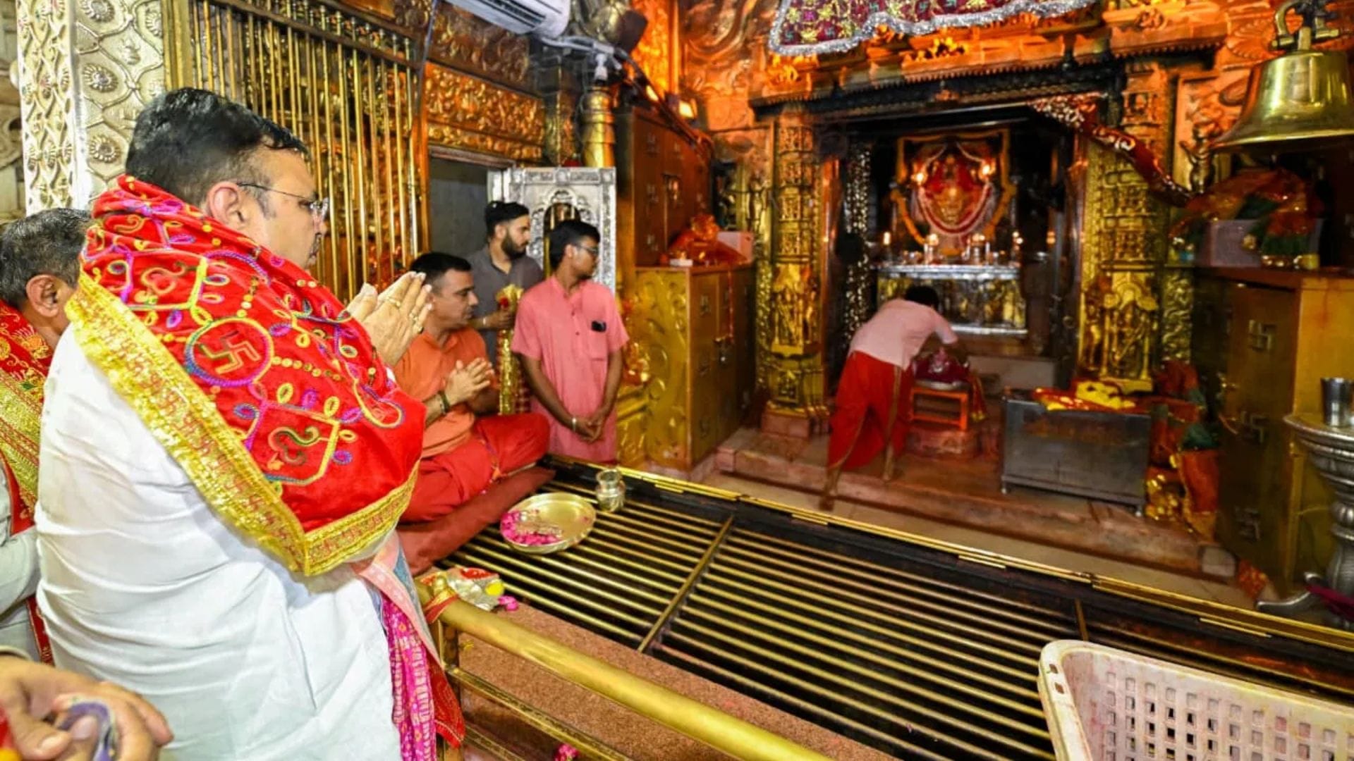 मुख्यमंत्री भजनलाल शर्मा ने गुजरात के शक्तिपीठ अंबाजीधाम में पूजा-अर्चना की