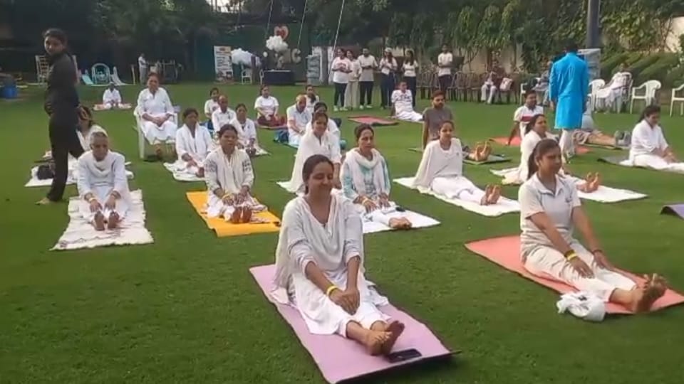 International Yoga Day: The message of a healthy life resonated through yoga in Meerut