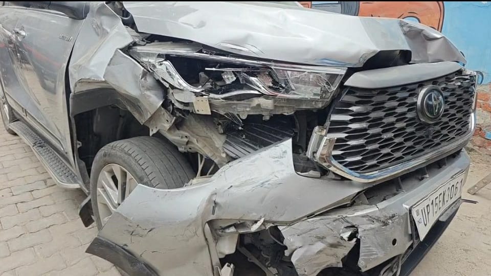 Meerut: Speeding car hits seven police personnel on Delhi Road; one in critical condition, driver caught.