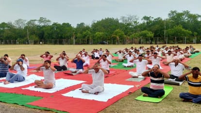 Yoga Day 2026: CM performs yoga at the foothills of Jhansi Fort; camps organized across the district.