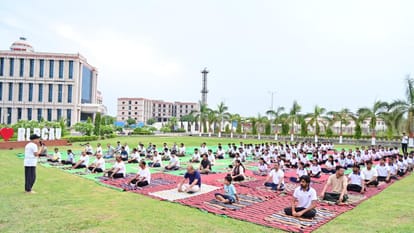 Yoga Day 2026: CM performs yoga at the foothills of Jhansi Fort; camps organized across the district.