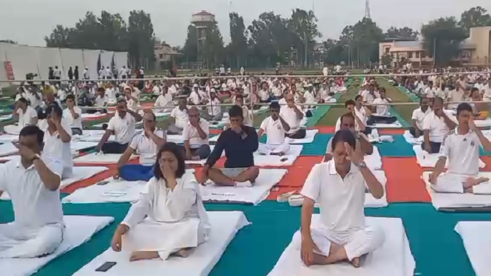 International Yoga Day: The message of a healthy life resonated through yoga in Meerut