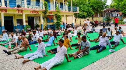 Yoga Day 2026: CM performs yoga at the foothills of Jhansi Fort; camps organized across the district.