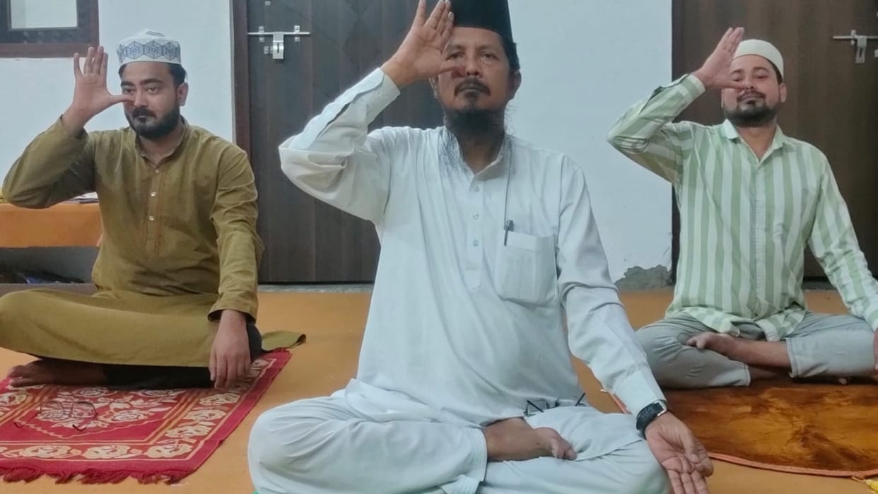 Maulana Shahabuddin Razvi did yoga in Bareilly