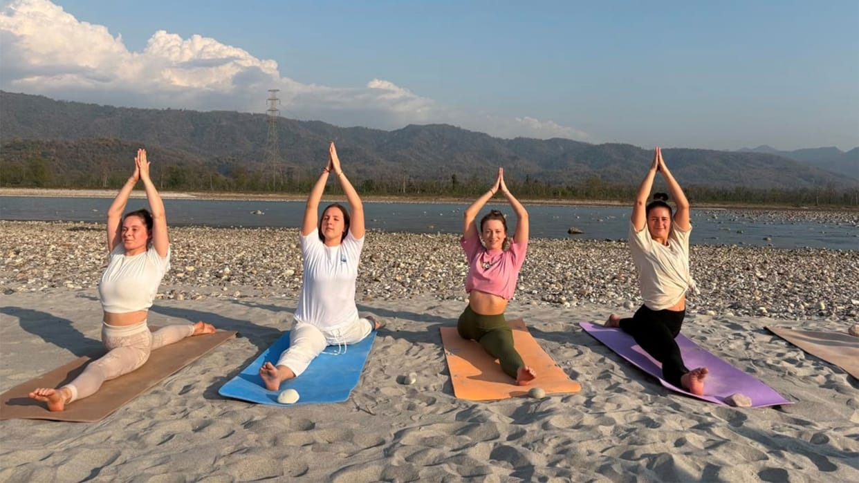 five-minute-yoga-benefits-stress-relief-mental-health-wellness-tips