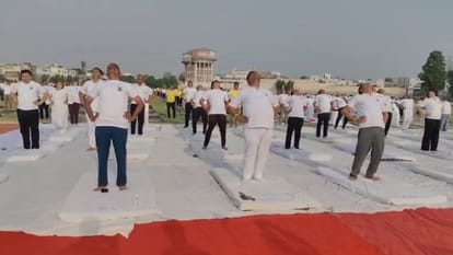 Maulana Shahabuddin Razvi did yoga in Bareilly