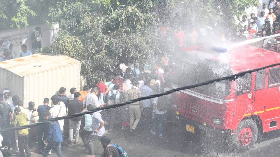 coaching center fire In Lucknow fire brigade team arrived 40 minutes after being notified 15 burned to death
